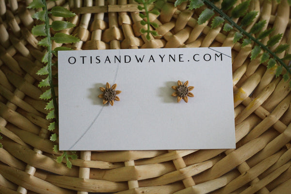 MINI SUNFLOWER STUD