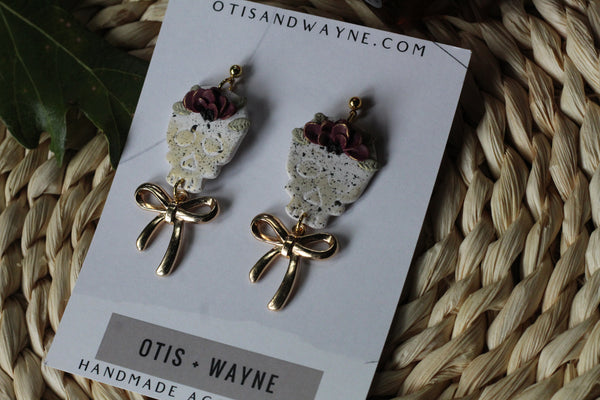 SKULLS AND BOWS
