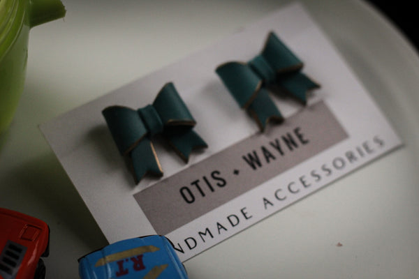 TEAL BOW