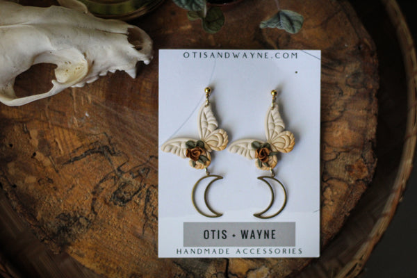 BUTTERFLY HALF MOONS