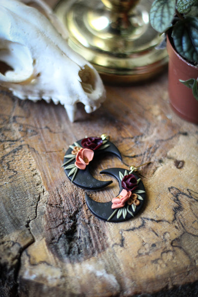 MOODY MOONS
