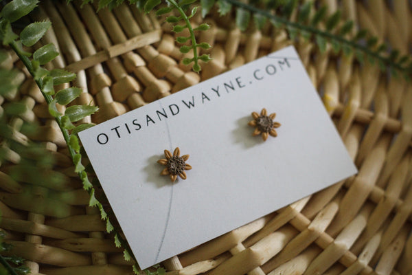 MINI SUNFLOWER STUD