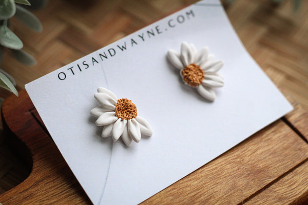 HALF DAISY