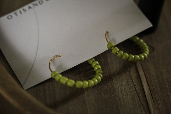 GREEN BEAD HOOP